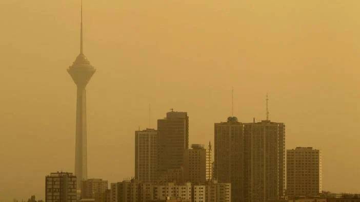İran'da toz fırtınası: 764 kişiyi hastanelik oldu