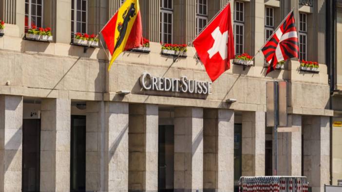 UBS Credit Suisse alımı sonrası personelinin %30'unu işten çıkarıyor