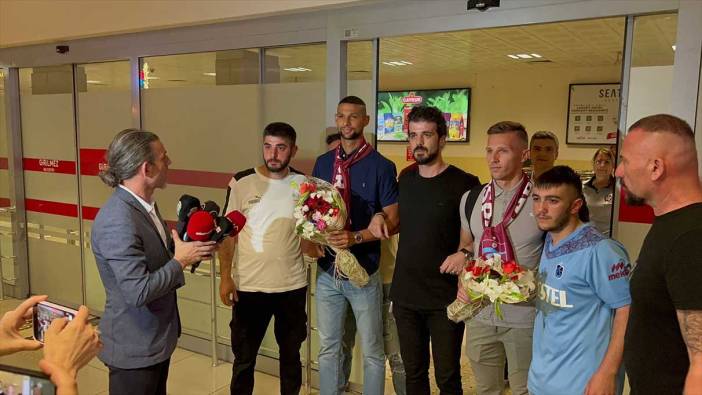 Trabzonspor'un yeni transferlerine havalimanında sevgi seli