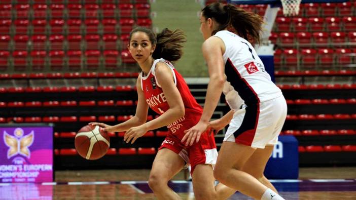 U18 Kız Basketbol Milli Takımı Fransa’ya boyun eğdi