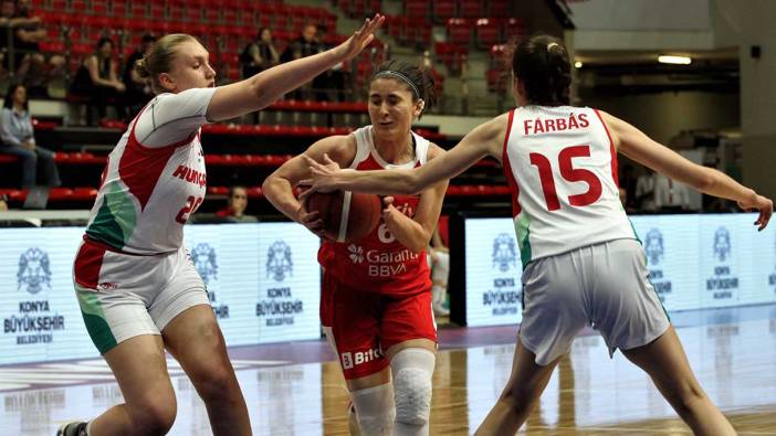 U18 Kız Basketbol Milli Takımı Macaristan'a boyun eğdi