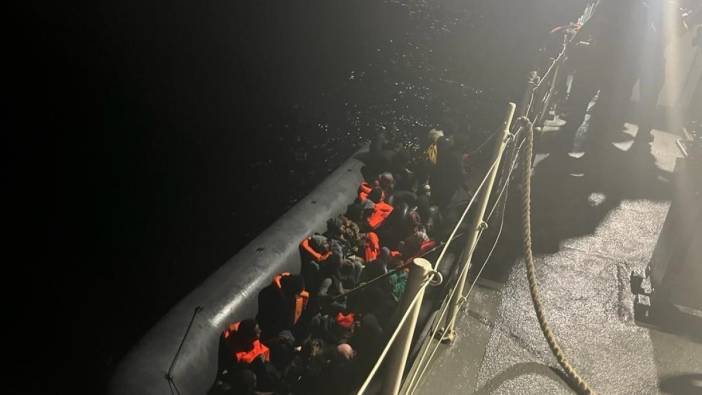 İzmir açıklarında 28 düzensiz göçmen yakalandı