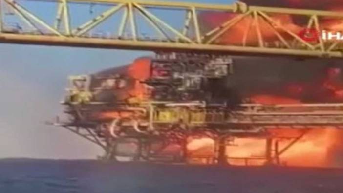 Meksika Körfezi’ndeki petrol platformu cayır cayır yandı: 2 ölü