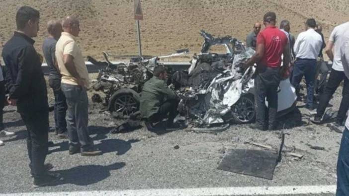 Van'da askeri araç ile otomobil çarpıştı: 1 ölü, 13 yaralı