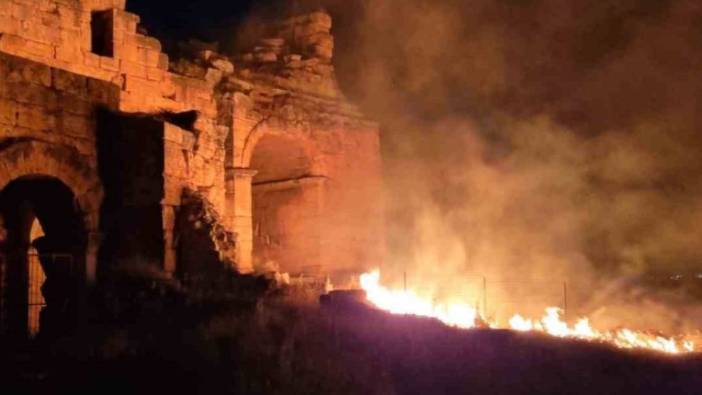 Tarihi antik kentte korkutan yangın
