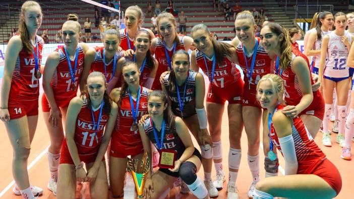 19 Yaş Altı Kız Voleybol Milli Takımı, Balkan Şampiyonası’nda ikinci oldu