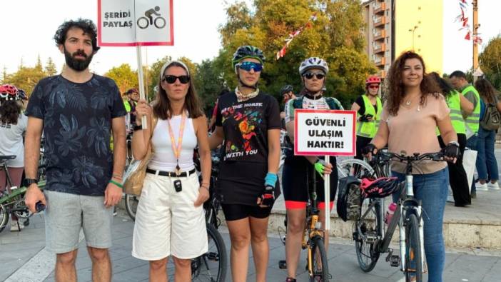 Bisikletlilerden kazada can verenler için protesto