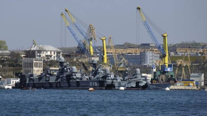 Ukrayna'dan Rus limanlarındaki gemileri askeri hedef gösterdi!