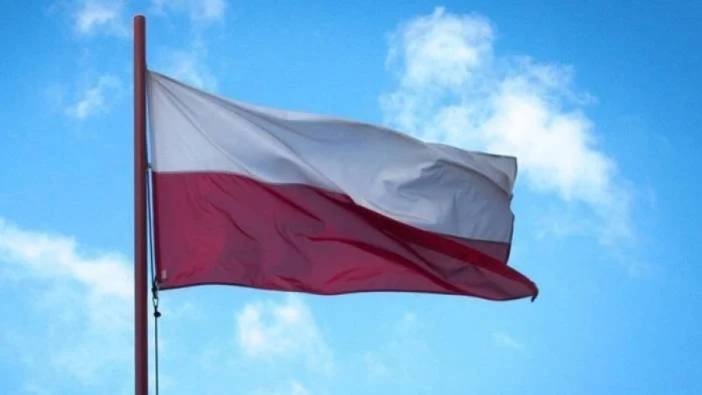 Polonya Belarus sınırındaki asker sayısını artırma kararı aldı