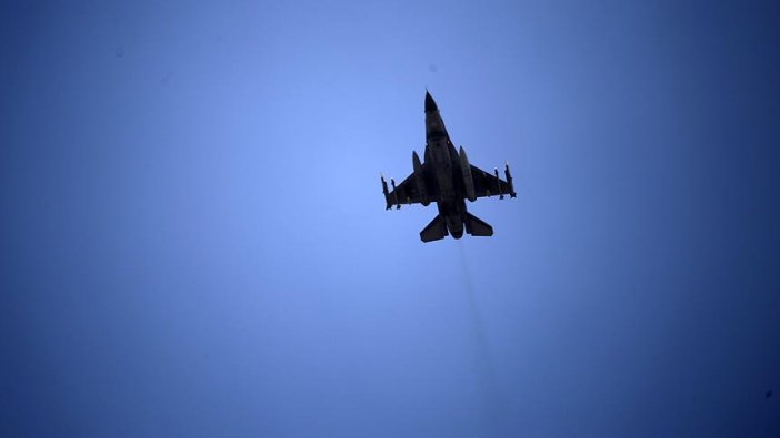 Rus uçakları İdlib’i bombaladı