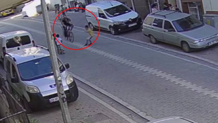 Esenyurt’ta aniden yola fırlayan çocuğa bisiklet çarptı