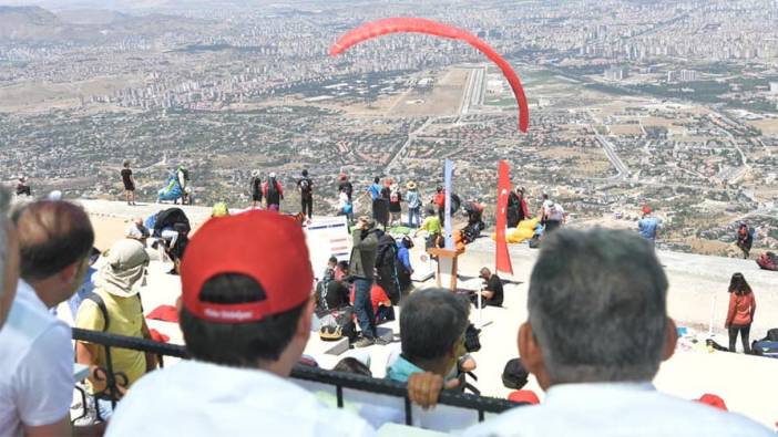 Yamaç Paraşütü Türkiye Şampiyonası başladı