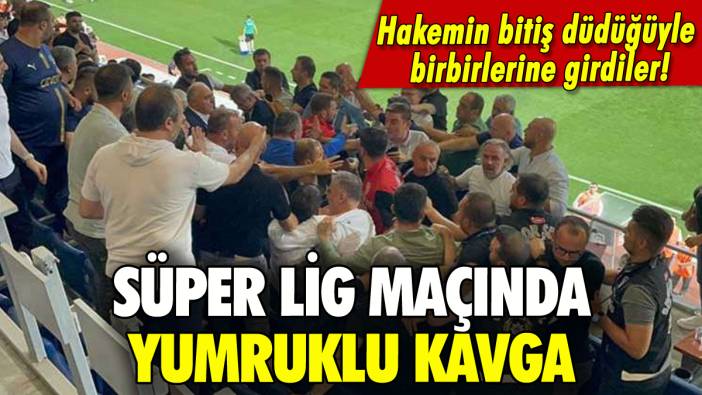 Süper Lig maçında protokol tribününde yumruklu kavga