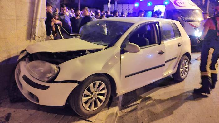 Virajı alamayan otomobil son sürat duvara çarptı: 2 yaralı