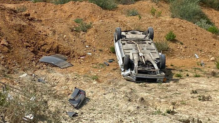 Antalya'da yoldan çıkan otomobil takla attı: 2 yaralı