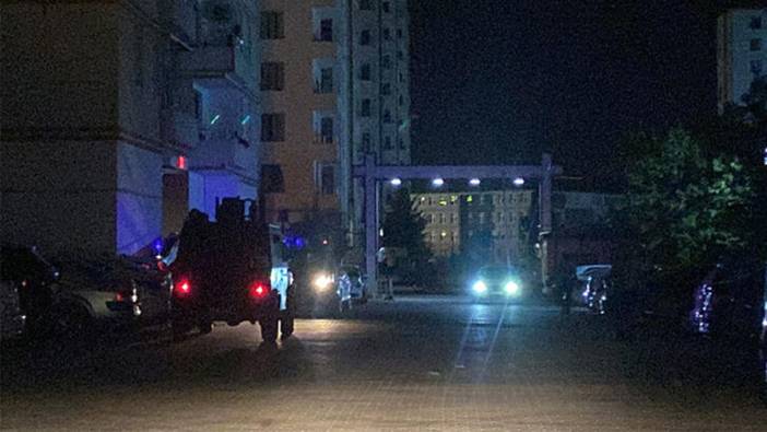 Diyarbakır'da sitedeki kavgaya müdahale eden polis bıçakla yaralandı: 4 gözaltı