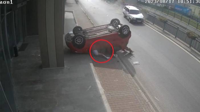 Kadın sürücü aracıyla takla attı, kazayı unutup araçtan çıkan kızına koştu