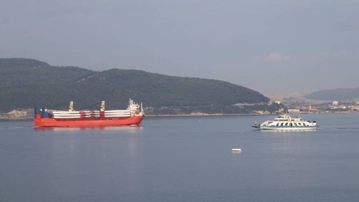 Çanakkale'de gemi trafiği askıya alındı