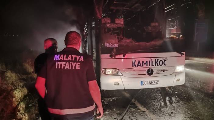 Malatya'da seyir halindeki yolcu otobüsünde çıkan yangın söndürüldü