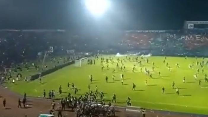 Stadyumda izdiham! 12 kişi hayatını kaybetti