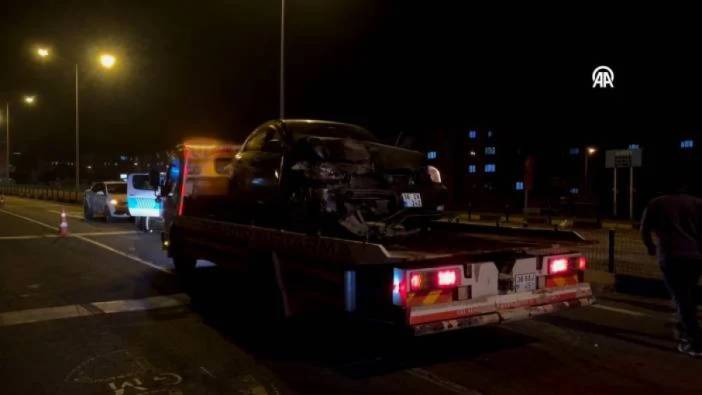 Kars'taki trafik kazasında 2 kişi yaralandı