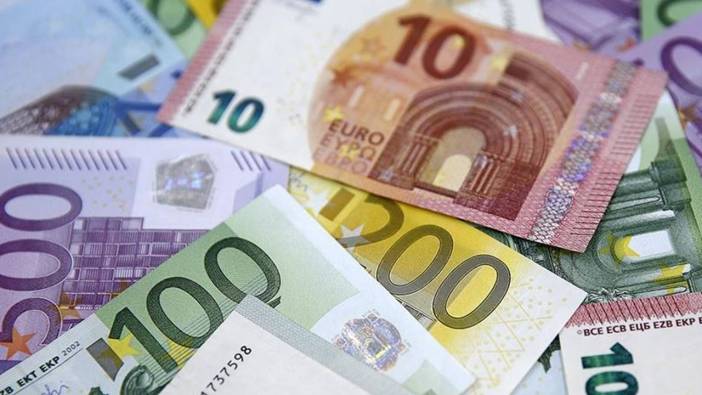 Euro Bölgesi'nde kamu borcunun GSYH'ye oranı yüzde 90,3 oldu