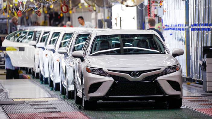 Dünya devi otomobil üreticisi tüm fabrikalarındaki üretimi durdurdu