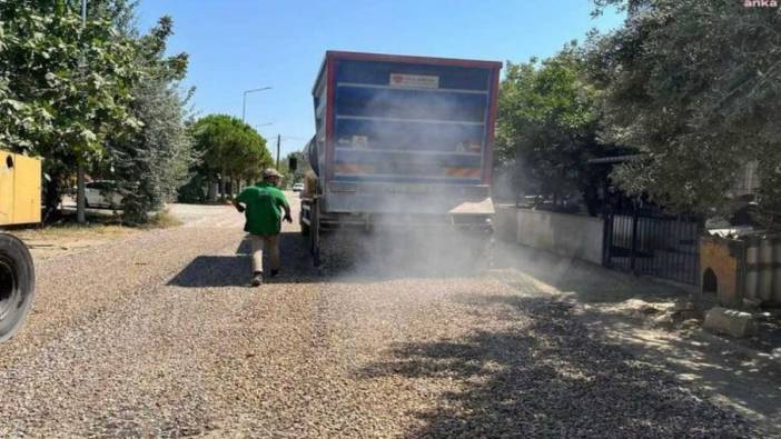 Edremit Belediyesi'nde yol yapım çalışmaları sürüyor