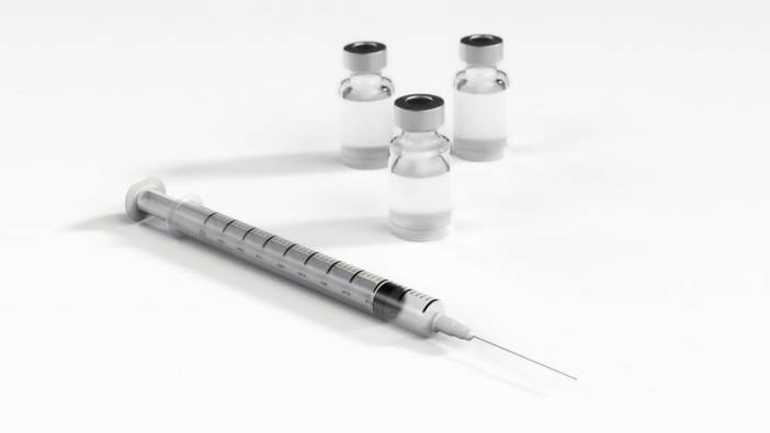 İngiltere,  7 dakikada uygulanan kanser aşısını kullanıma sundu