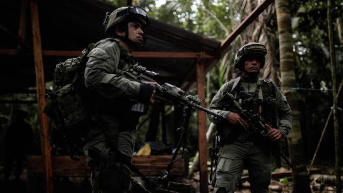 Kolombiya'da bombalı saldırı! Ölü ve yaralılar var