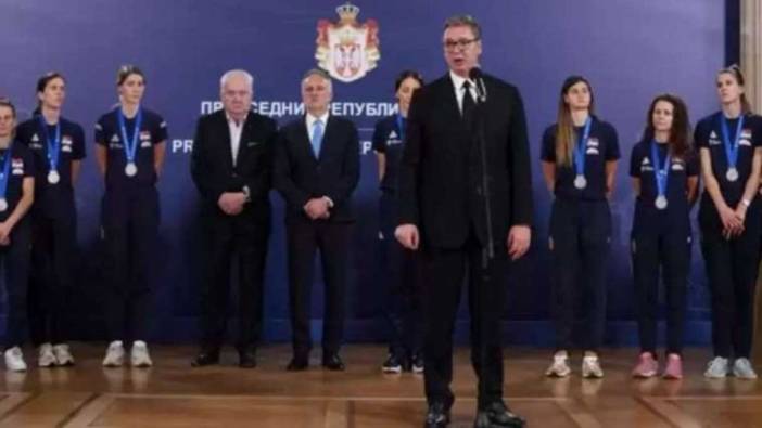Sırbistan Cumhurbaşkanı, Voleybolda Avrupa ikincisi olan takımını ağırladı