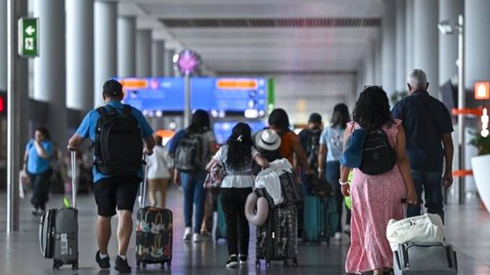Ağustos ayında Türkiye Havalimanlarında yolcu trafiği arttı