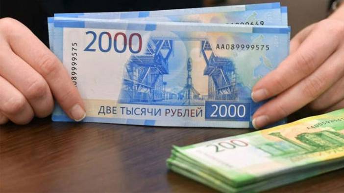 Rusya ekonomisi bütçe fazlası verdi
