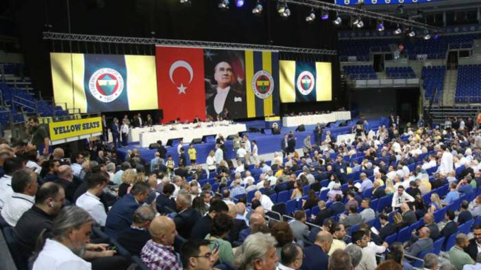 Fenerbahçe Olağanüstü Genel Kurul Toplantısı'nda Aziz Yıldırım detayı