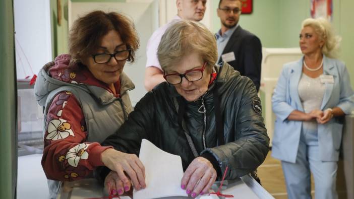 Ukrayna’da yerel seçimde Zelenskiy’i üzen seçim galibiyeti