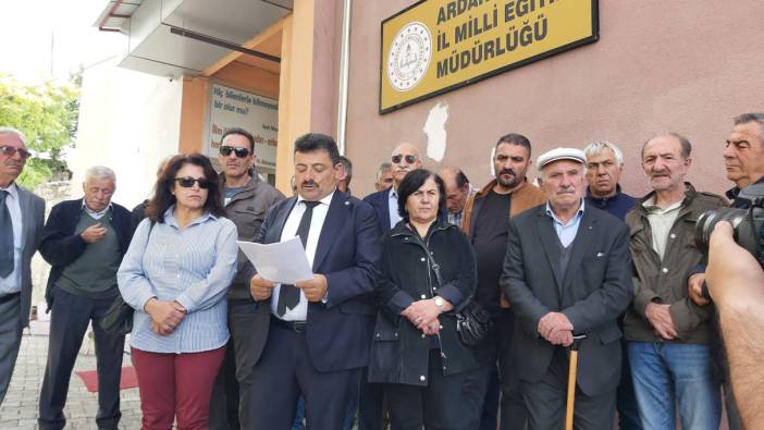İYİ Parti Ardahan teşkilatından yeni eğitim-öğretim yılı açıklaması: Andımız okullarda tekrar okutulmalıdır