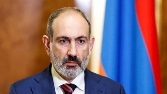 Ermenistan'daki kilise mitinginde Paşinyan'ın istifası istendi