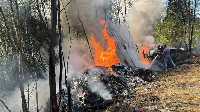 Tekstil atıkları alev alev yandı! Ormanlık alana sıçradı