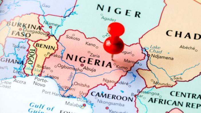 Nijerya'da yasa dışı petrol rafinerileri imha edildi