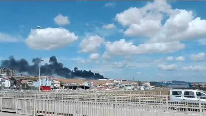 Silivri'de fabrika yangını: Ekiplerin müdahalesi sürüyor