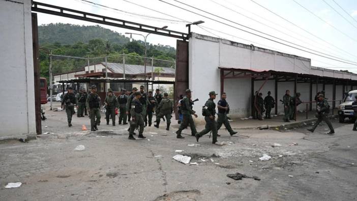 Venezuela, çete kontrolündeki hapishaneyi geri aldı: Binlerce asker gönderildi