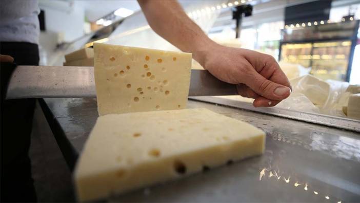 Balıkesir'in "ağlayan" tescilli peyniri 120 günde olgunlaşıp sofralara geliyor