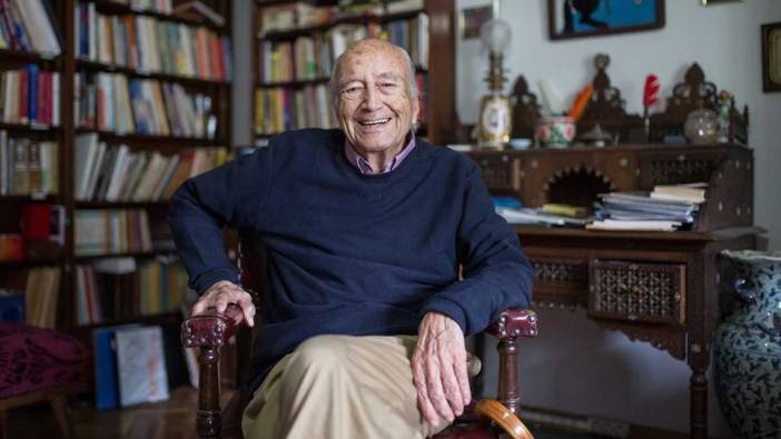 100 yaşındaki Gazeteci Hıfzı Topuz hayatını kaybetti
