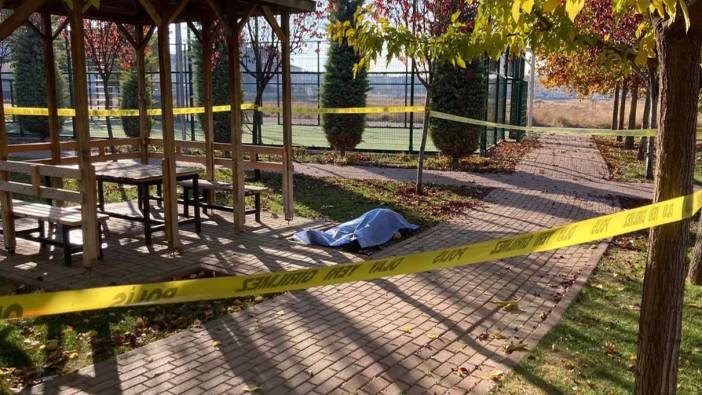 Ünlü oyuncu Beyoğlu’ndaki bir parkta ölü bulundu!