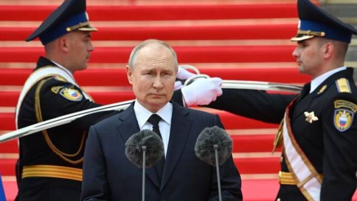 Putin, akaryakıt zamlarından hükümeti sorumlu tuttu
