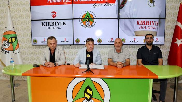 Alanyaspor'un forma kol sponsoru Kırbıyık Holding oldu