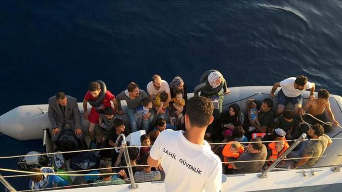 Didim açıklarında 25 düzensiz göçmen kurtarıldı