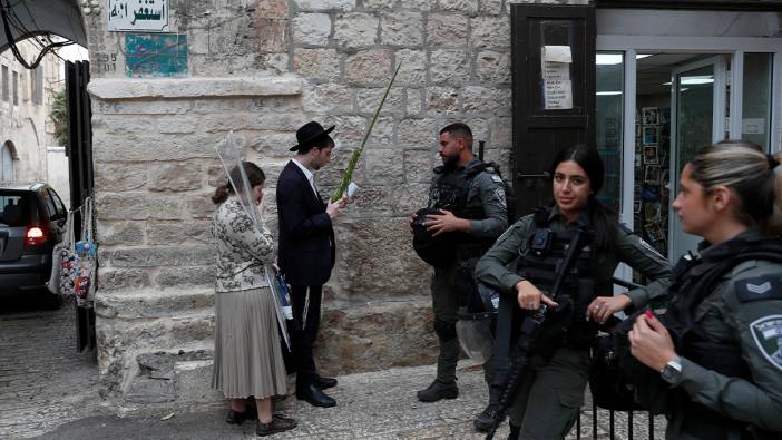 İsrail polisi, Kudüs'te kiliseye tüküren fanatik Yahudileri gözaltına aldı