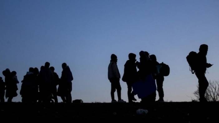 Kuşadası açıklarında 19 düzensiz göçmen kurtarıldı