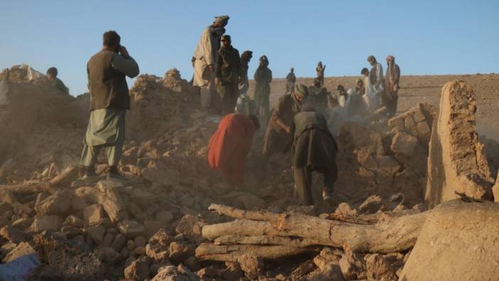 Afganistan depremlerinde can kaybı 120'ye ulaştı